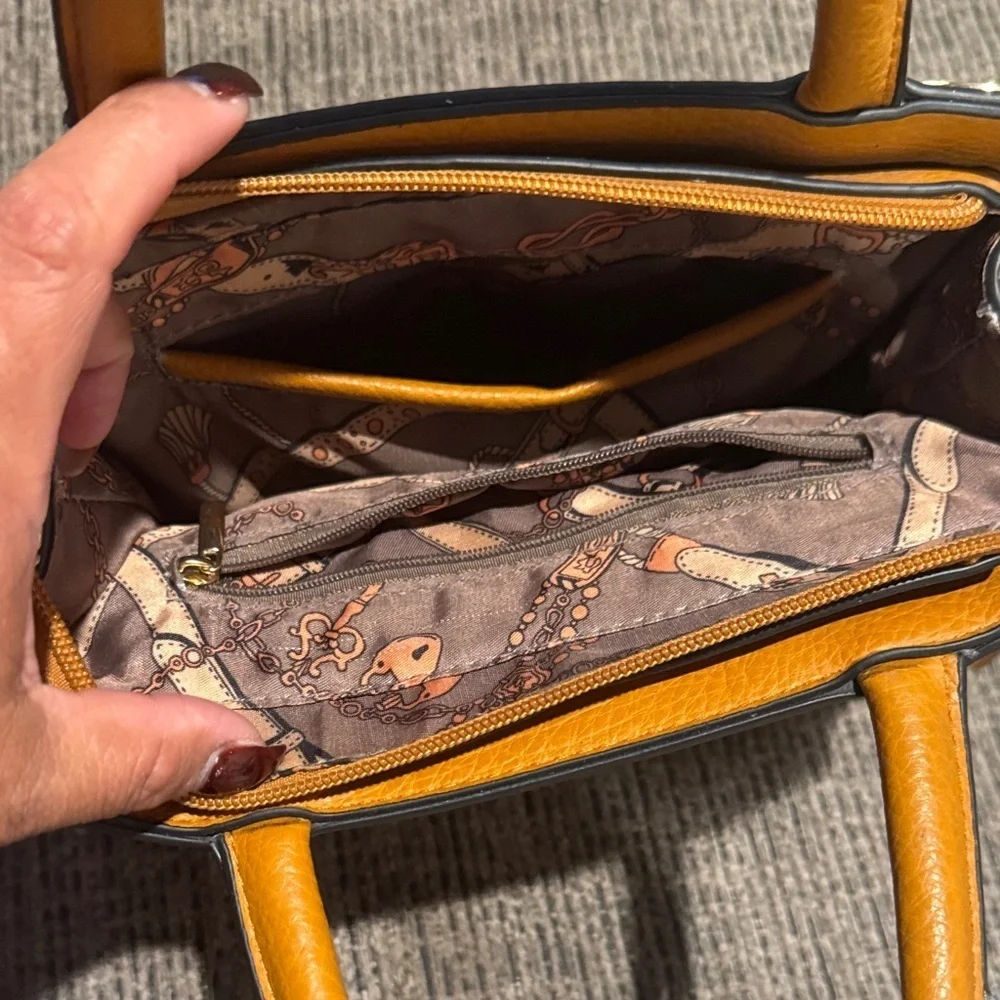Elegant Tan  Handbag